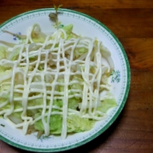 白菜ともやしのマヨ醤油サラダ
